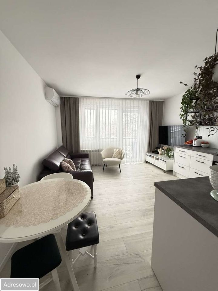 Mieszkanie 3-pokojowe Kraków Mistrzejowice, os. Złotego Wieku. Zdjęcie 5