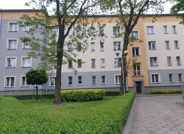 Mieszkanie 3-pokojowe Częstochowa Raków, ul. Ossowskiego. Zdjęcie 1