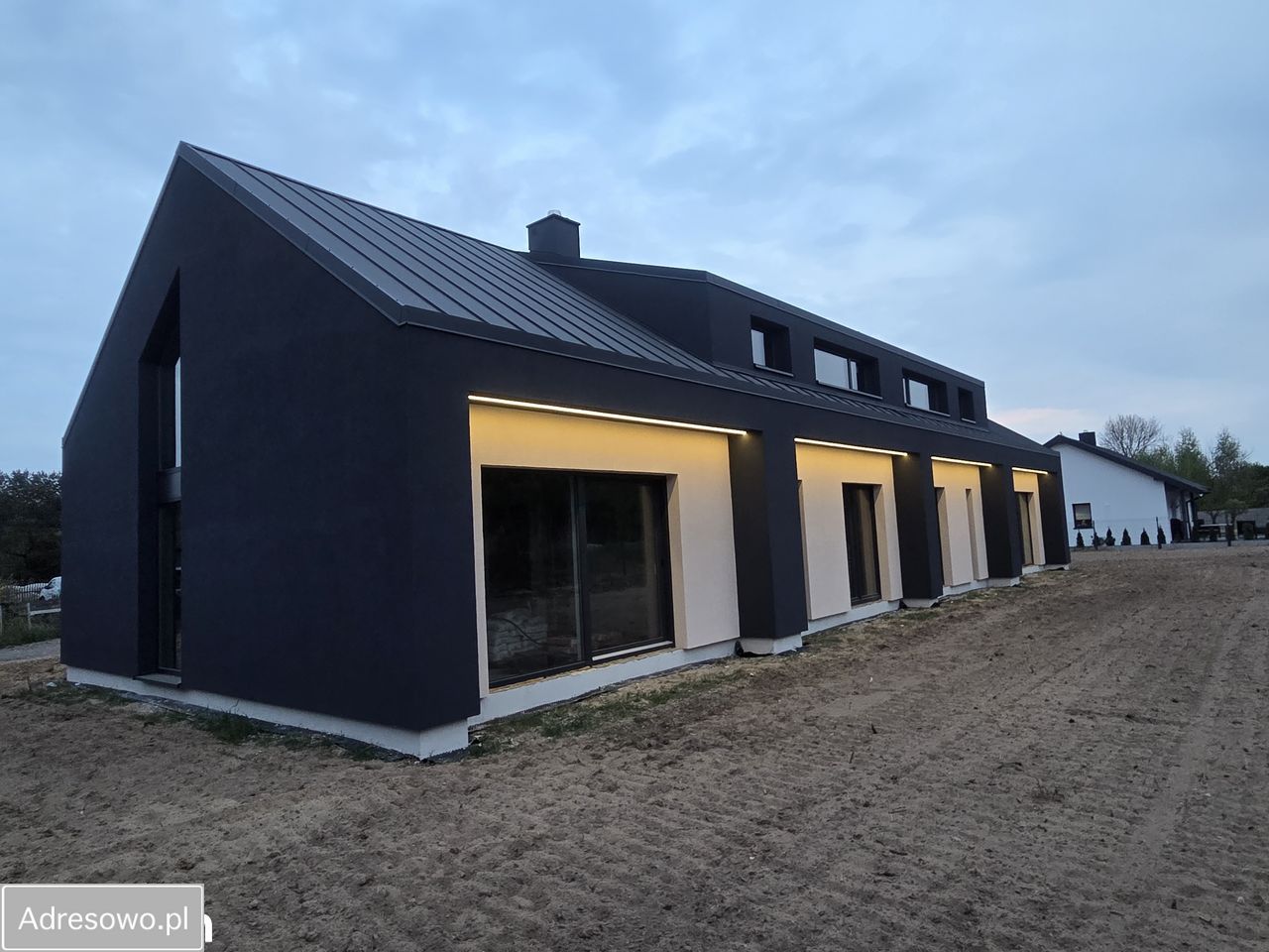 bliźniak, 4 pokoje Zawały. Zdjęcie 3
