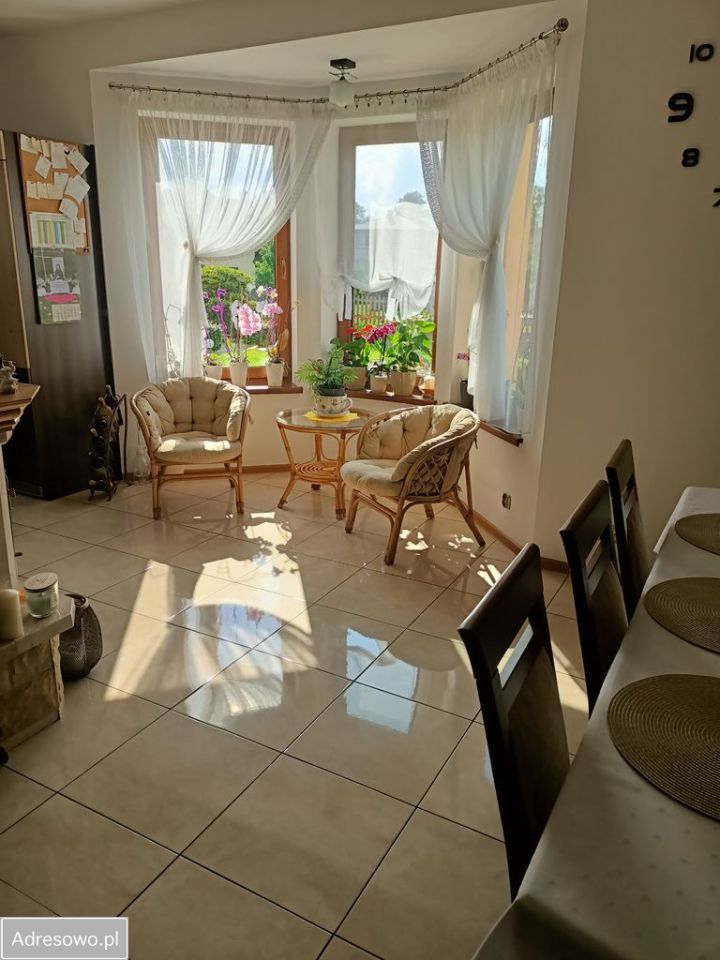 dom wolnostojący, 8 pokoi Ligota, ul. Mała. Zdjęcie 9