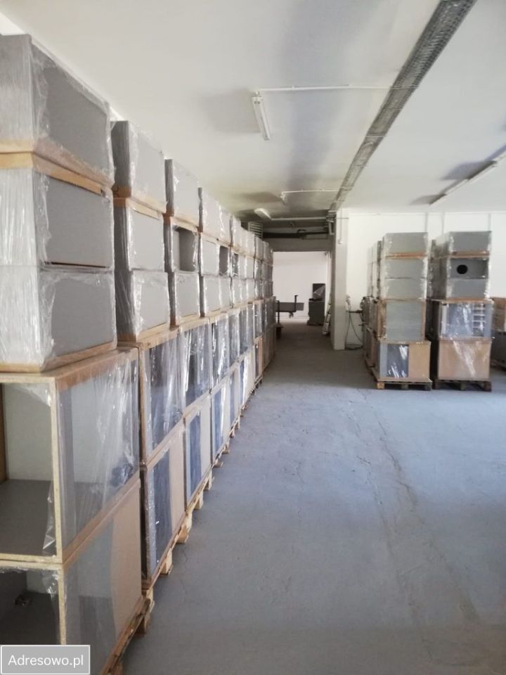 Hala/magazyn Brużyczka Mała. Zdjęcie 9
