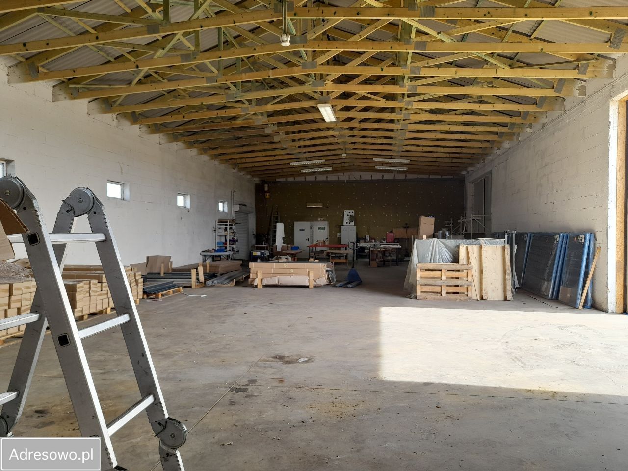 Hala/magazyn Gulbiny. Zdjęcie 11