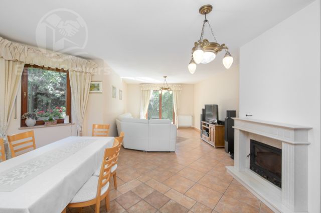 dom wolnostojący, 10 pokoi Żórawina, ul. Sportowa. Zdjęcie 2