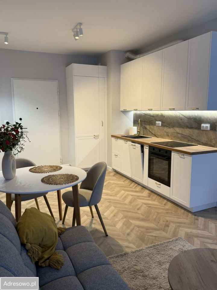 Mieszkanie 2-pokojowe Warszawa Ursus, ul. Giserska. Zdjęcie 2