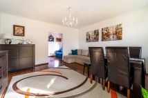 Mieszkanie 2-pokojowe Warszawa Praga-Południe, ul. gen. Augusta Emila Fieldorfa "Nila". Zdjęcie 2