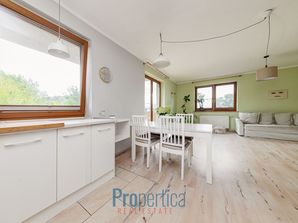 Mieszkanie 4-pokojowe Warszawa Włochy, ul. Czereśniowa. Zdjęcie 3