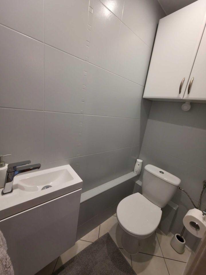 Mieszkanie 3-pokojowe Wieluń, os. Stare Sady. Zdjęcie 4