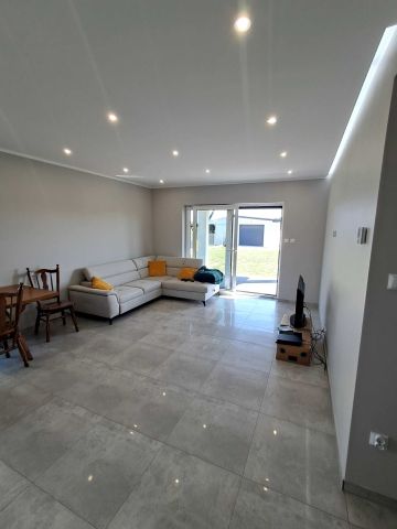 dom wolnostojący Laski. Zdjęcie 1