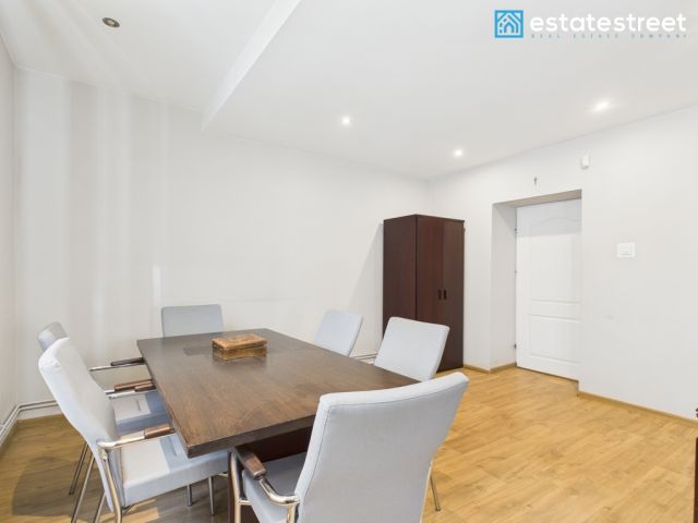 Biuro Kraków Łobzów, ul. Kronikarza Galla. Zdjęcie 3