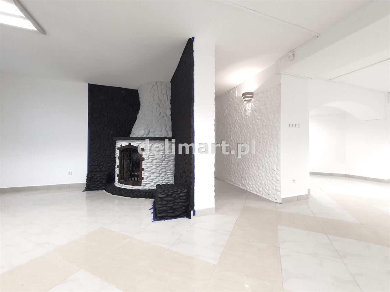 Lokal Lesko, pl. Konstytucji 3 Maja. Zdjęcie 4