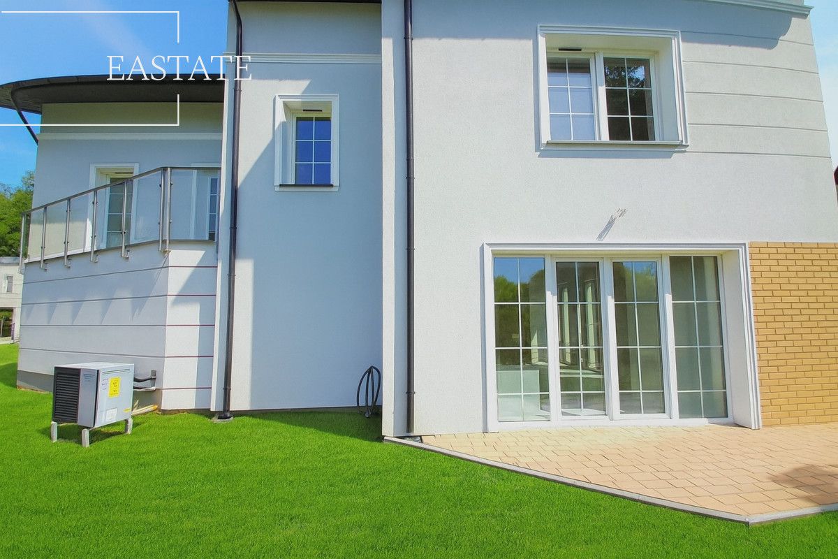 dom wolnostojący, 6 pokoi Sulejówek