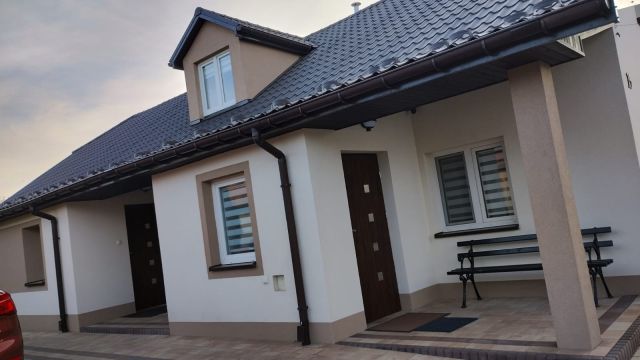 dom wolnostojący, 8 pokoi Rzeszów Pobitno, ul. Romualda Traugutta. Zdjęcie 1