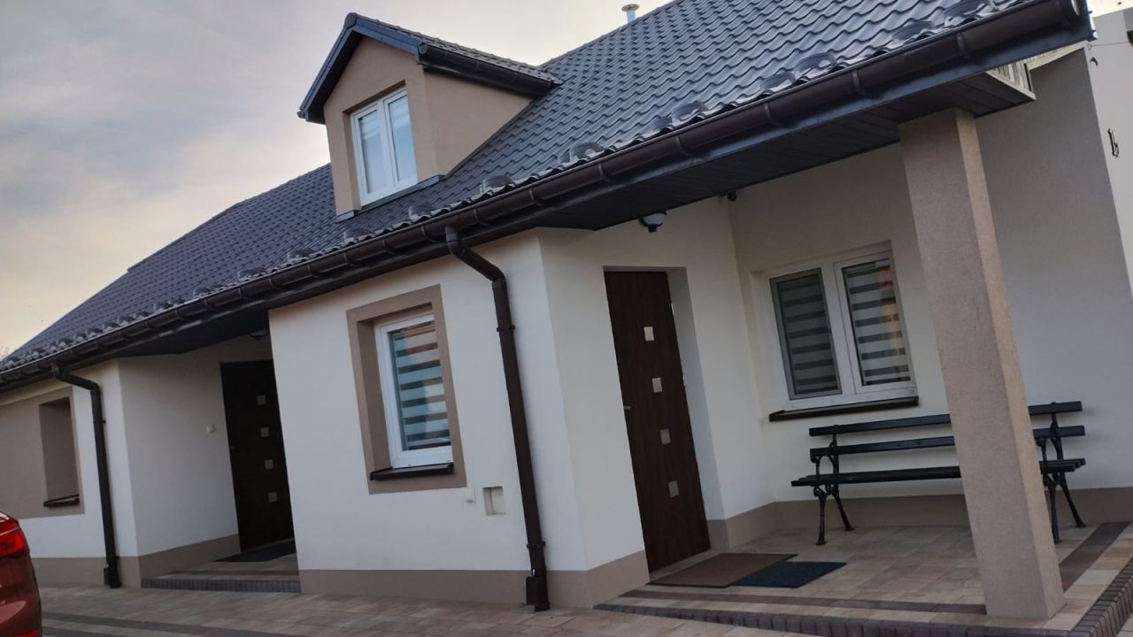 dom wolnostojący, 8 pokoi Rzeszów Pobitno, ul. Romualda Traugutta