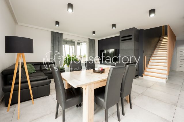 dom wolnostojący, 5 pokoi Leonardów. Zdjęcie 2