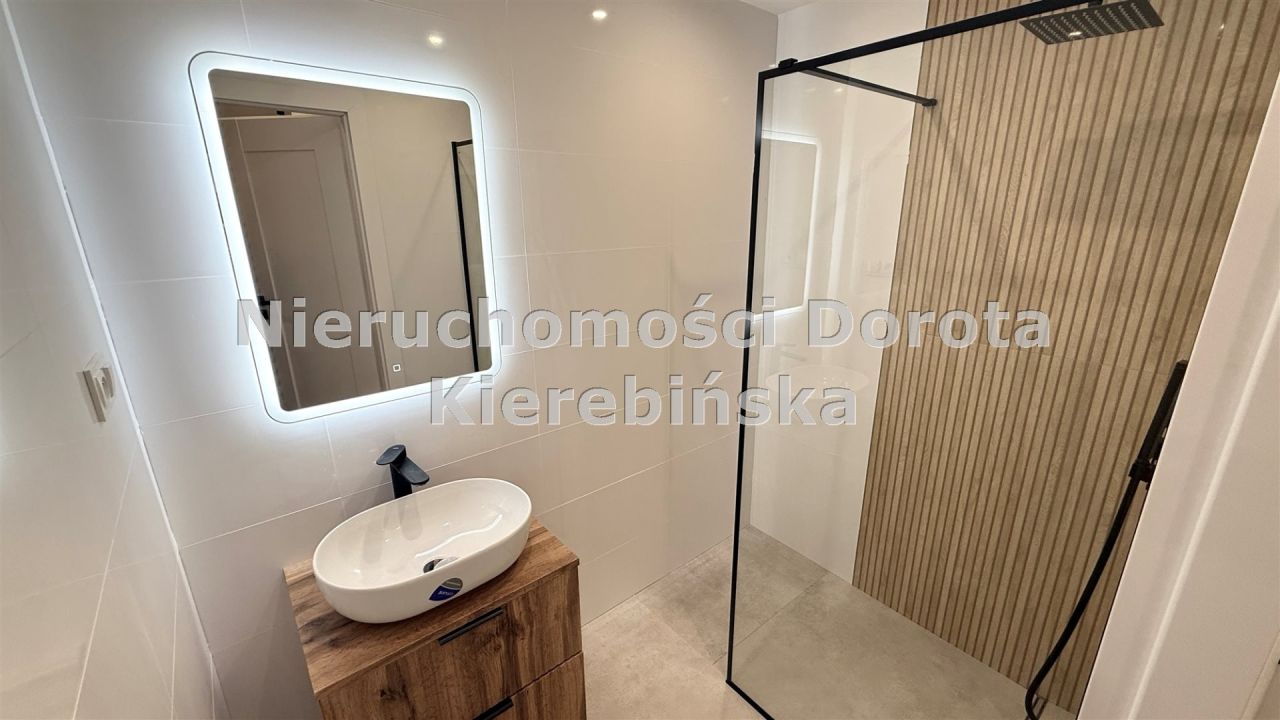 Mieszkanie 3-pokojowe Tomaszów Mazowiecki, ul. dr. Seweryna Sterlinga. Zdjęcie 2