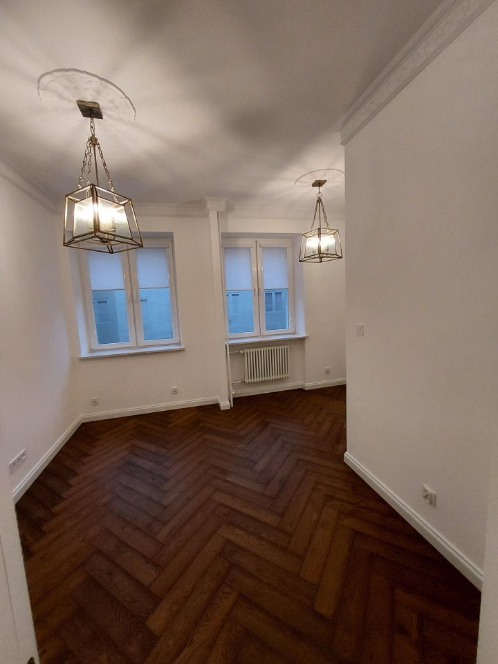 Mieszkanie 3-pokojowe Warszawa Śródmieście, ul. Wilcza. Zdjęcie 3