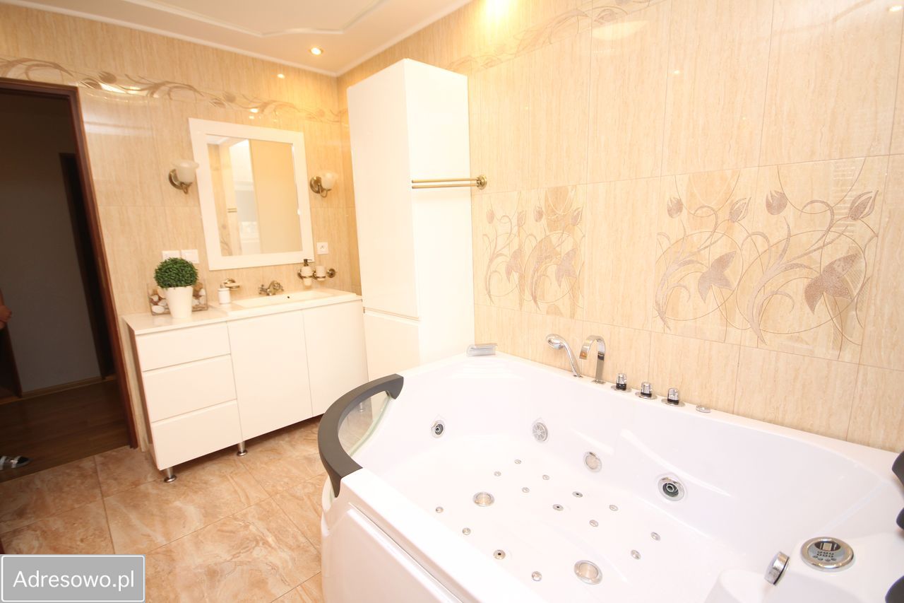 dom wolnostojący, 10 pokoi Boguszów-Gorce Gorce, ul. Tadeusza Kościuszki. Zdjęcie 14