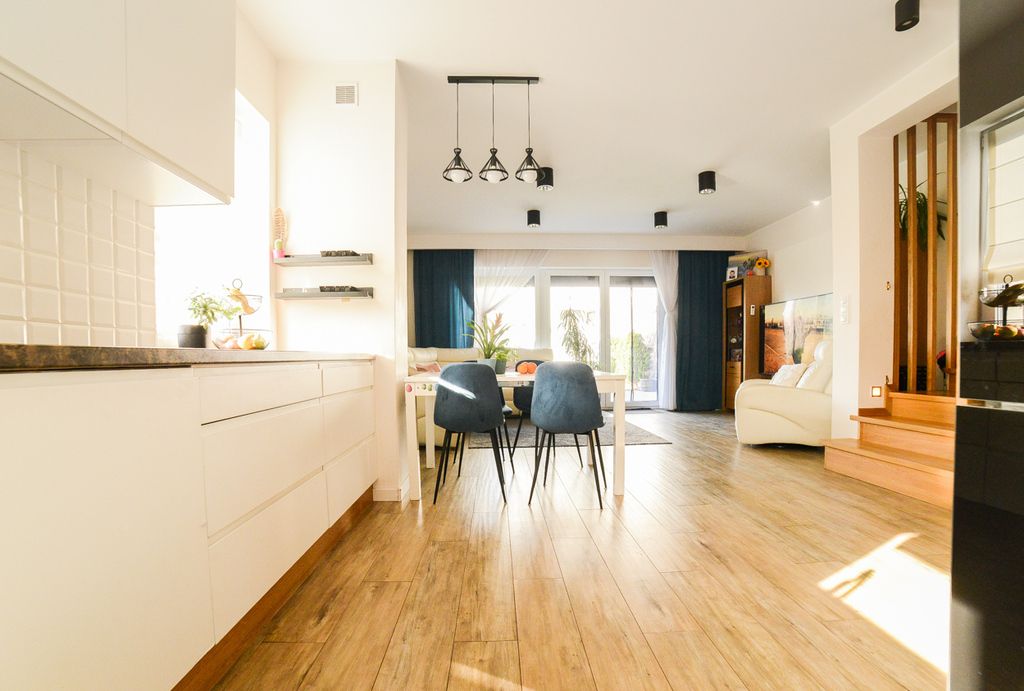 dom szeregowy, 6 pokoi Ząbki, ul. Skowronka. Zdjęcie 13