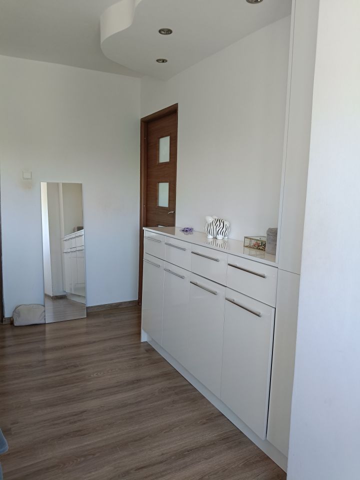 Mieszkanie 3-pokojowe Wawrów. Zdjęcie 16