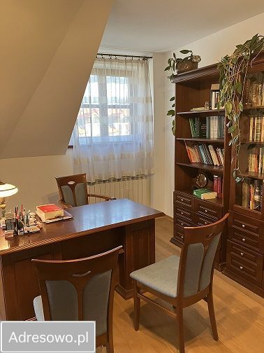 dom szeregowy, 8 pokoi Łowicz, ul. Adama Mickiewicza. Zdjęcie 4