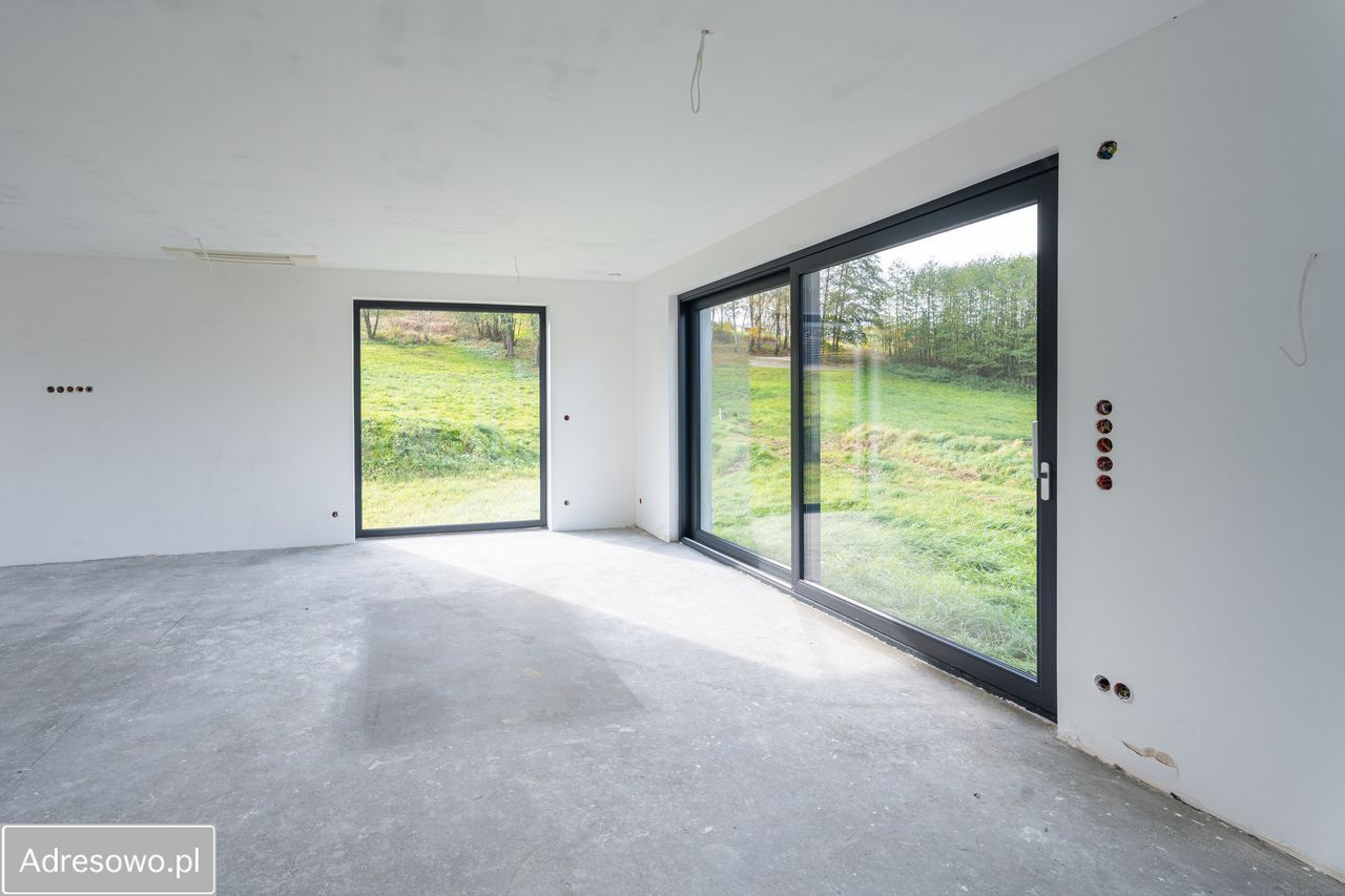 dom wolnostojący, 5 pokoi Siedliska. Zdjęcie 3