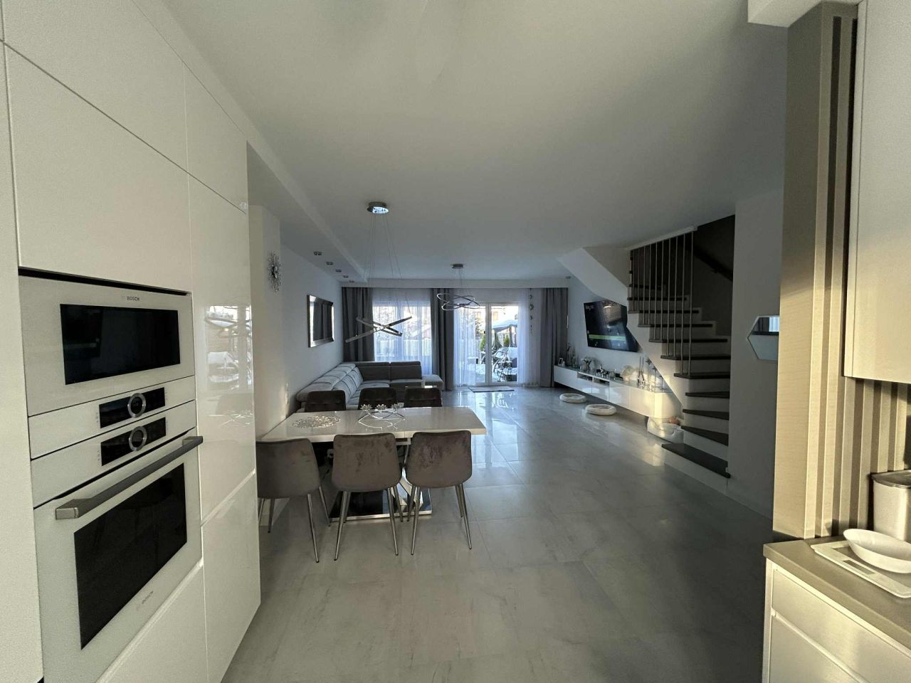 dom szeregowy, 4 pokoje Wawrów, ul. Brzozowa. Zdjęcie 2