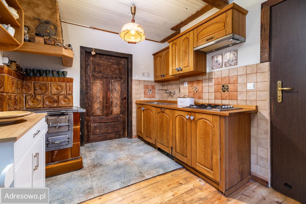 dom wolnostojący, 10 pokoi Zezuj. Zdjęcie 12