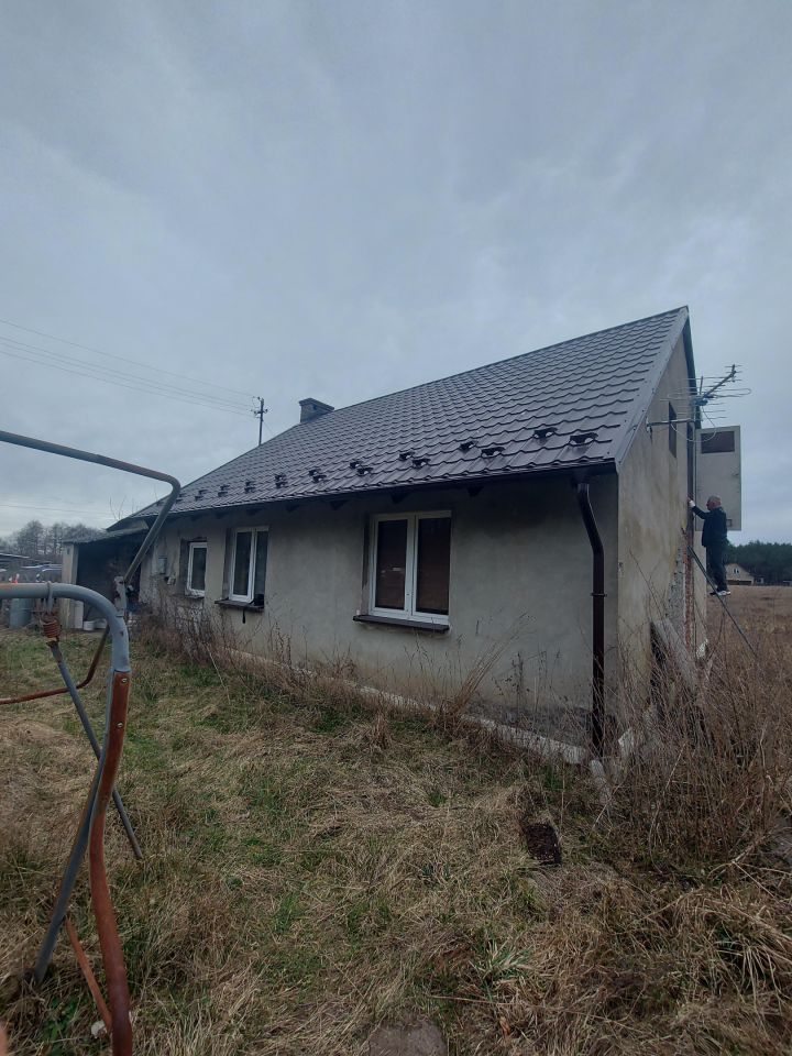 dom wolnostojący, 2 pokoje Mała Komorza. Zdjęcie 4