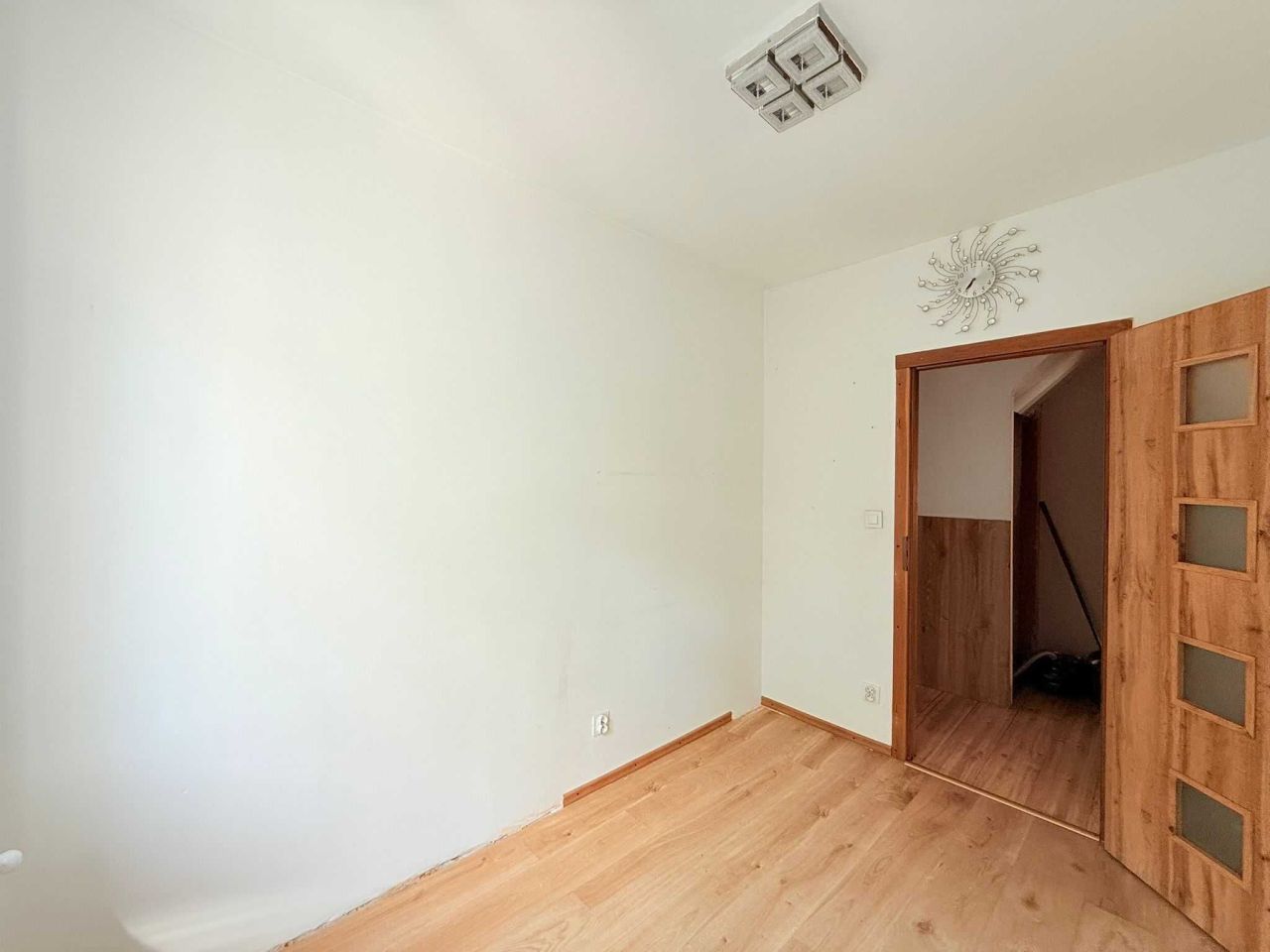 Mieszkanie 3-pokojowe Jelenia Góra Sobieszów. Zdjęcie 2