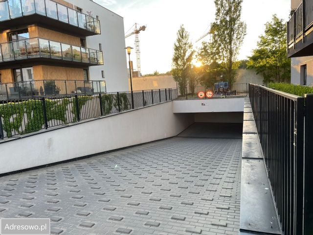 Garaż/miejsce parkingowe Poznań Grunwald, ul. Świerzawska. Zdjęcie 1