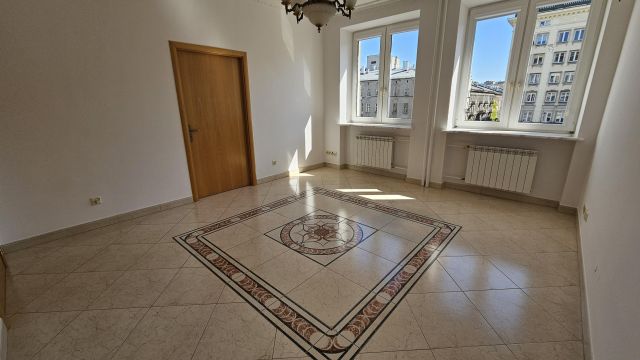 Biuro Warszawa Śródmieście, ul. Wilcza. Zdjęcie 3