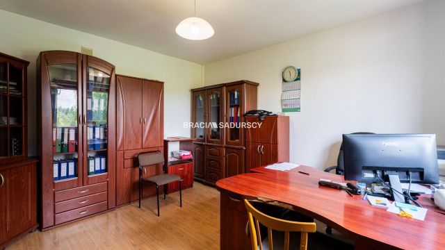 Lokal Kraków Nowa Huta, ul. Jeżynowa. Zdjęcie 21