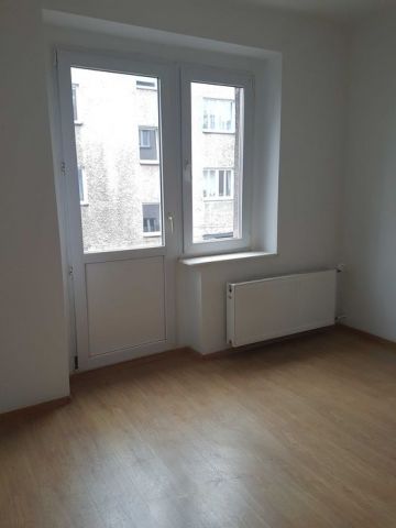 Mieszkanie 2-pokojowe Chorzów Centrum, ul. Jana Kochanowskiego. Zdjęcie 1