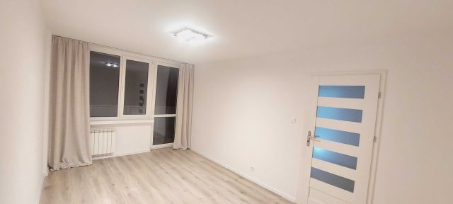 Mieszkanie 2-pokojowe Warszawa Włochy, ul. 1 Sierpnia. Zdjęcie 1