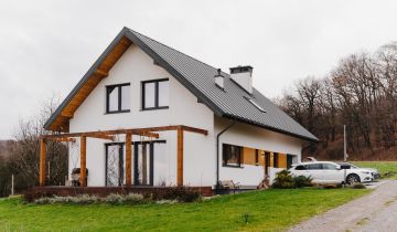 dom wolnostojący, 5 pokoi Morawica
