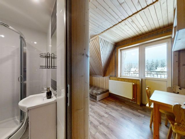 dom wolnostojący, 9 pokoi Małe Ciche. Zdjęcie 8