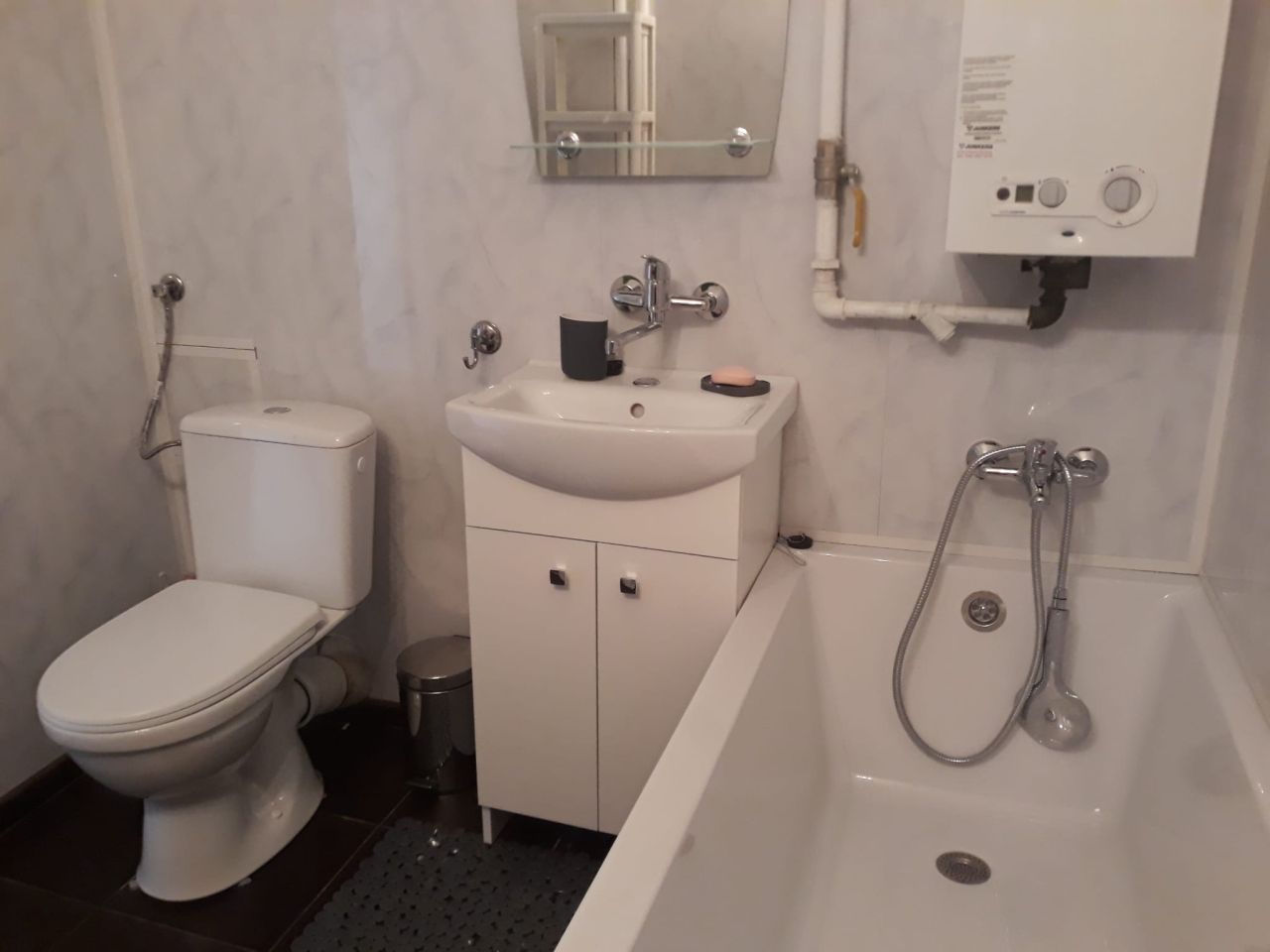 Mieszkanie 1-pokojowe Katowice os. Tysiąclecia, ul. Bolesława Chrobrego. Zdjęcie 11