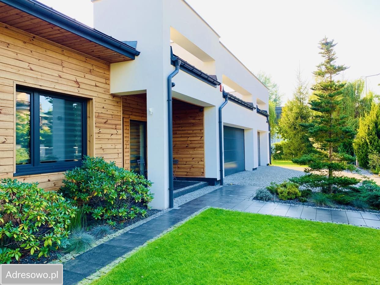 dom wolnostojący, 5 pokoi Konstancin-Jeziorna, ul. Kołobrzeska. Zdjęcie 1