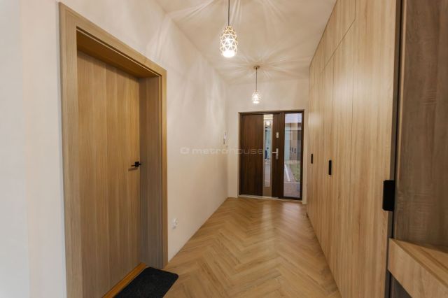 dom wolnostojący, 4 pokoje Izbica. Zdjęcie 9