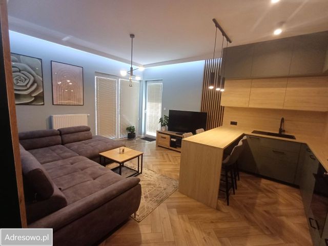 Mieszkanie 3-pokojowe Jelenia Góra Centrum, ul. Spółdzielcza. Zdjęcie 1