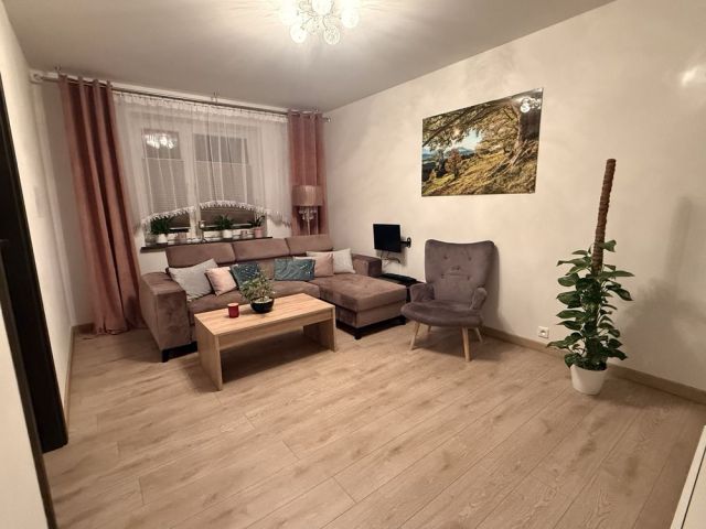 Mieszkanie 3-pokojowe Białogard. Zdjęcie 1