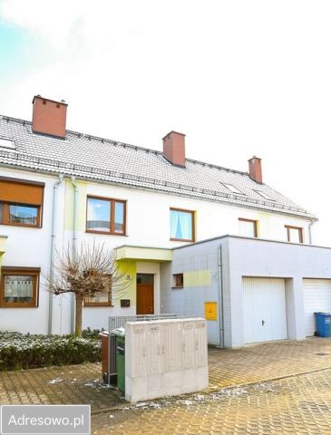 dom szeregowy, 6 pokoi Wrocław Jagodno. Zdjęcie 1