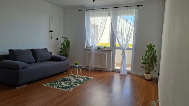 Mieszkanie 3-pokojowe Kraków Mistrzejowice, os. Oświecenia. Zdjęcie 1