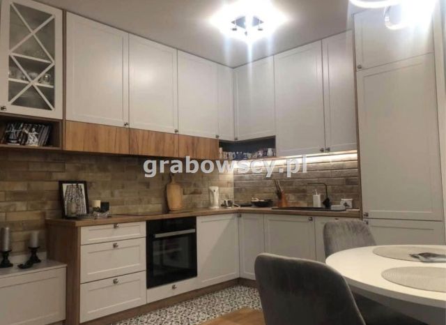 Mieszkanie 3-pokojowe Porosły. Zdjęcie 2