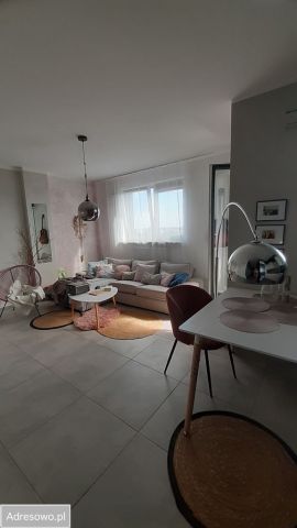 Mieszkanie 3-pokojowe Warszawa Gocław, ul. Jana Nowaka-Jeziorańskiego. Zdjęcie 1