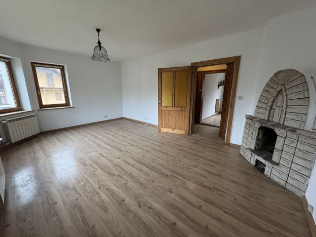 Mieszkanie 4-pokojowe Wambierzyce, ul. Noworudzka. Zdjęcie 1