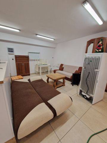 Mieszkanie 1-pokojowe Świdnica. Zdjęcie 1