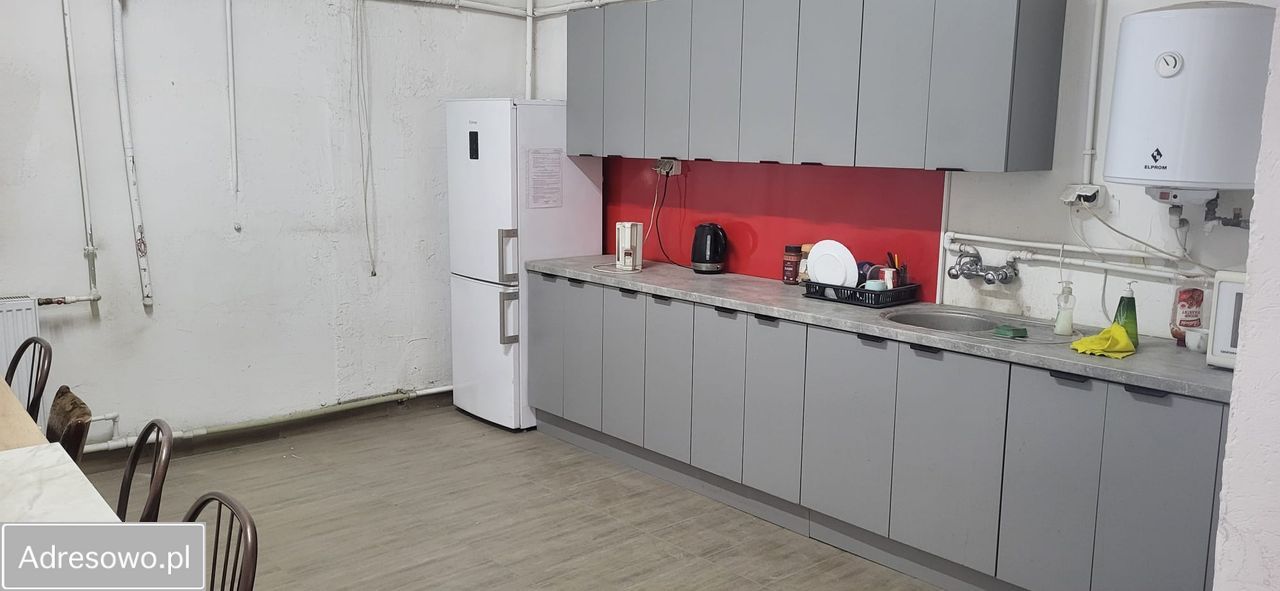 Hala/magazyn Brużyczka Mała. Zdjęcie 13