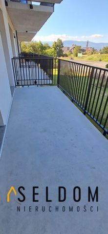 Mieszkanie 2-pokojowe Jelenia Góra, ul. Spółdzielcza. Zdjęcie 16