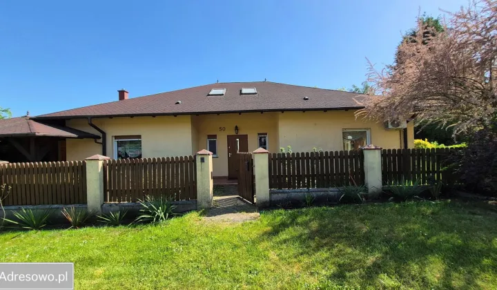 dom wolnostojący, 6 pokoi Przełazy, os. Niesłysz